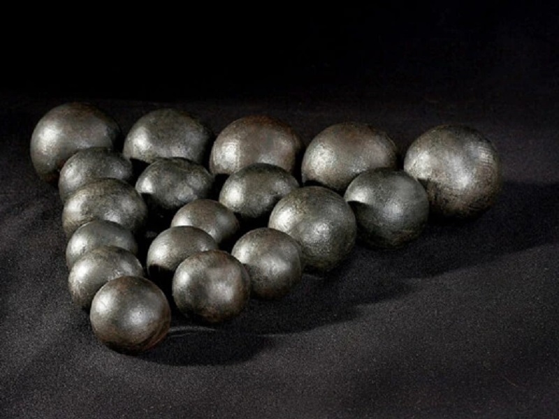 High Chrome Steel Grinding Media Balls: Wear-Resistant and Impact-Resistant